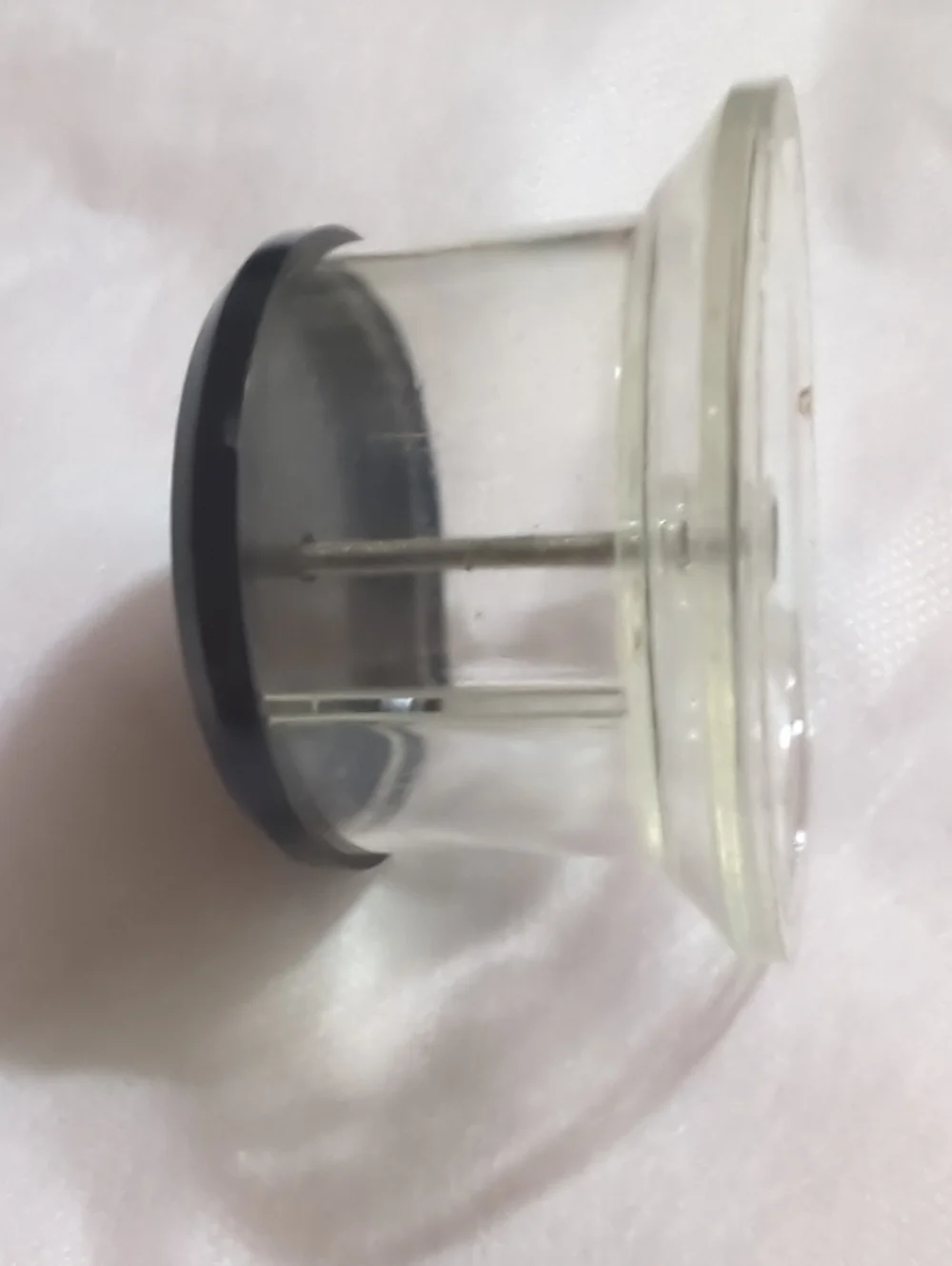 POSTAGE STAMP HOLDER FOR ROLL OF POSTAGE STAMPS NEW